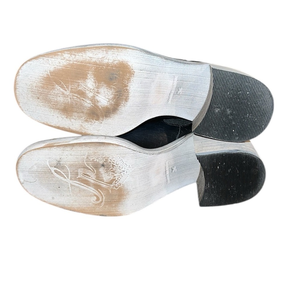 Free People Essential Chelsea Boots . - Picture 5 of 12